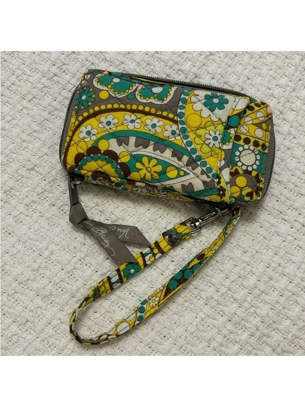 VERA BRADLEY wristlet wallet lemon parfait quilted cloth zip around yellow green